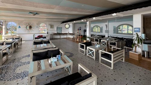 bar-dining-restaurant-guest-experience-best-hospitality-service-noah-safaris